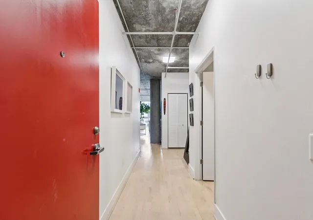 5th image of 311 311 Oak St, Oakland, CA 94607