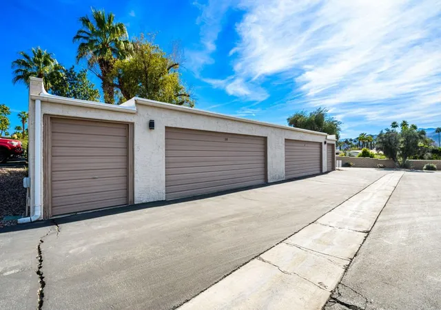 Homes for sale in Rancho Mirage, CA | 128 Desert W Dr, Rancho Mirage, CA 92270 | MLS# 219141978DA
