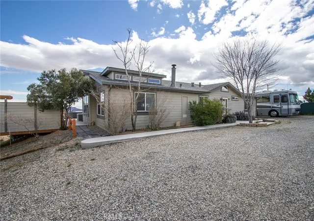 Single family home for sale at 2863 Ox Yoke, Pioneertown, CA 92268 | MLS# JT26016679