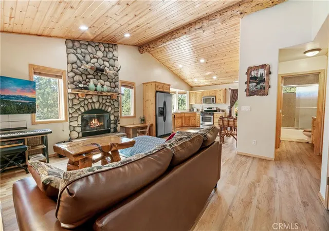 Photo 4 of Single family home for sale at 446 Shady, Big Bear Lake, CA 92315 | MLS# OC26016891 | Listing updated on 2026-03-10