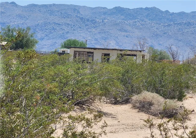 1st image of 0 Meldora Ave, Twentynine Palms, CA 92277 | MLS# HD26016953