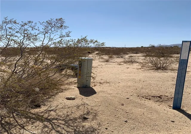 5th image of 0 Meldora Ave, Twentynine Palms, CA 92277 | MLS# HD26016953