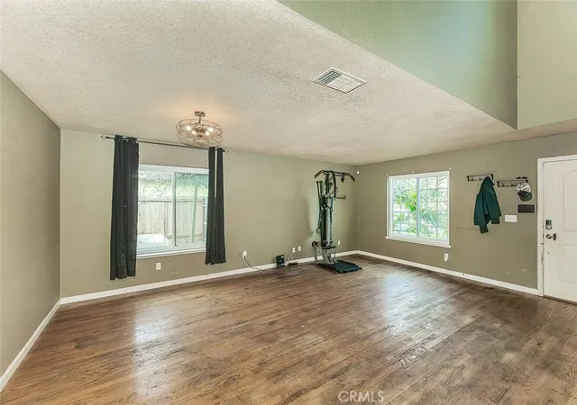 4th image of 671 Cambria Ln, Lemoore, CA 93245 | MLS# FR26017011