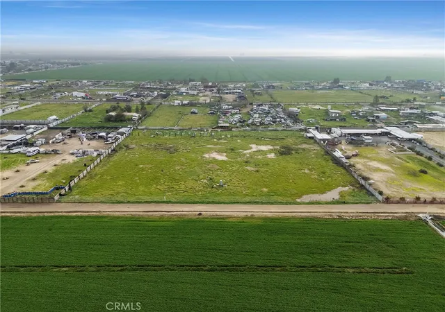 Photo 3 of Land for sale at 0 Apn# 314 162 027, Bakersfield, CA 93216 | MLS# NS26014737 | Listing updated on 2026-01-24
