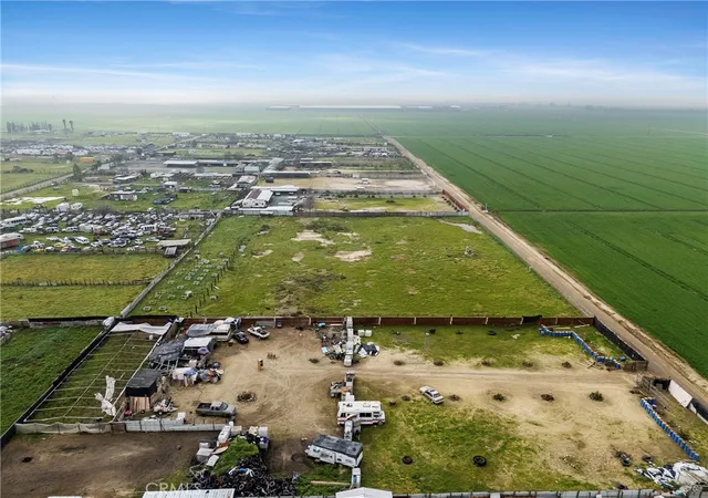 Photo 4 of Land for sale at 0 Apn# 314 162 027, Bakersfield, CA 93216 | MLS# NS26014737 | Listing updated on 2026-01-24
