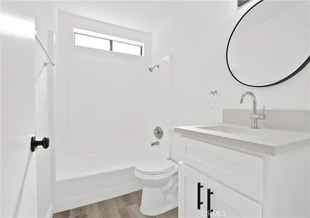 8th image of 15351 Orange #17, Paramount, CA 90723 | MLS# DW26017220