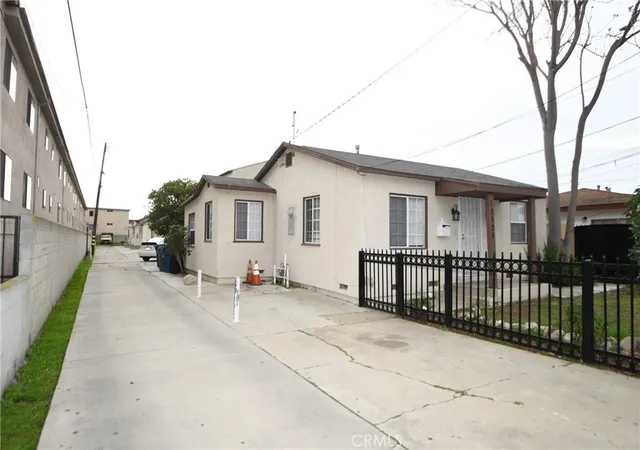Homes for sale in Hawthorne, CA | 13525 Kornblum Ave, Hawthorne, CA 90250 | MLS# SB26017333
