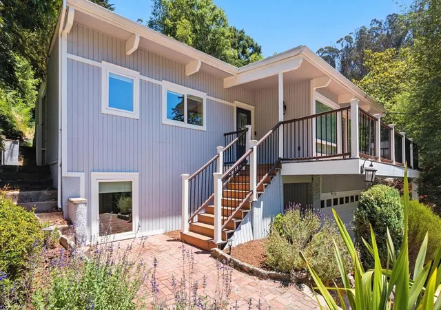 Photo 3 of Single family home for sale at 18 Conrad Ct, Oakland, CA 94611 | MLS# 41121957 | Listing updated on 2026-09-07