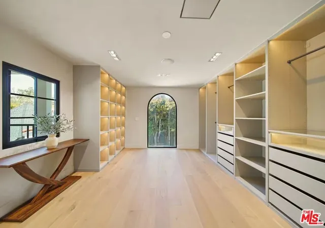 25th image of 180 S Vista St, Los Angeles, CA 90036 | MLS# 26640721