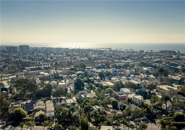 50th image of 542 Altair Pl, Venice, CA 90291 | MLS# SB26013568