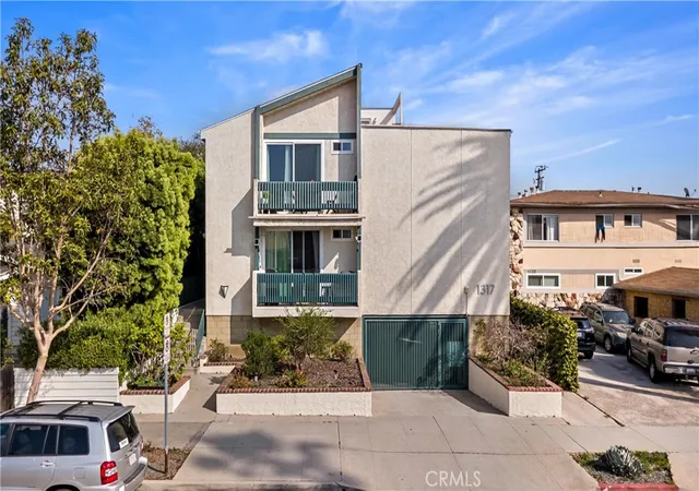 Homes for sale in Santa Monica, CA | 1317 12Th St, Santa Monica, CA 90401
