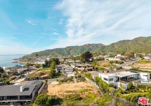 Photo 1 of Land for sale at 224 Quadro Vecchio Dr, Pacific Palisades, CA 90272 | MLS# 26641389 | Listing updated on 2026-09-03