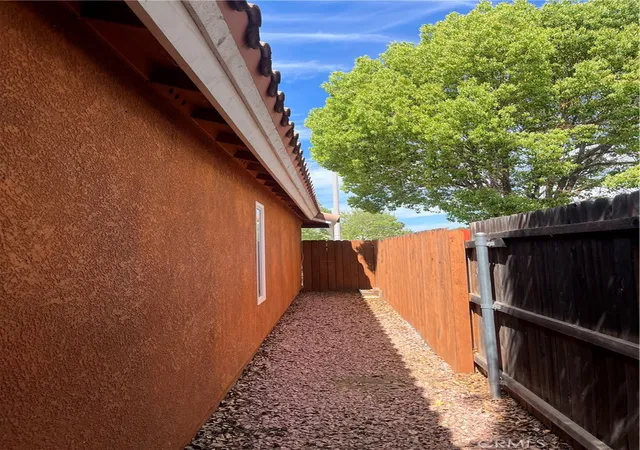 17th image of 32730 Royal Oak Ln, Lake Elsinore, CA 92530 | MLS# PW26017931