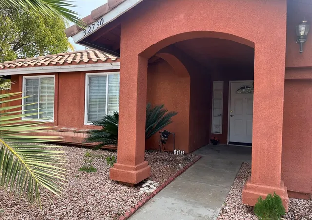 2nd image of 32730 Royal Oak Ln, Lake Elsinore, CA 92530 | MLS# PW26017931