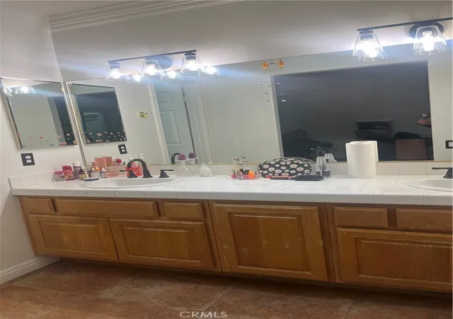 3rd image of 32730 Royal Oak Ln, Lake Elsinore, CA 92530 | MLS# PW26017931