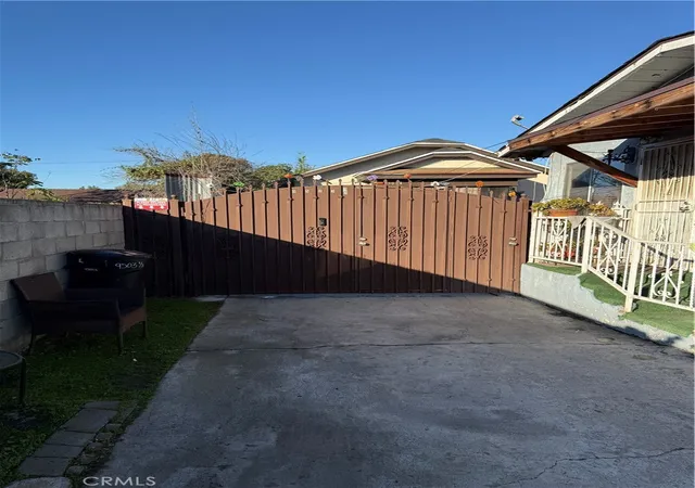 3rd image of 9501 Holmes, Los Angeles, CA 90002 | MLS# RS26016797