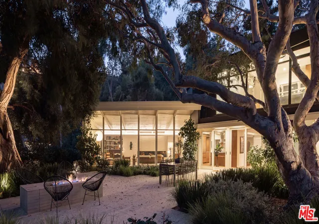 24th image of 2179 Mandeville Canyon Rd, Los Angeles, CA 90049 | MLS# 26640891