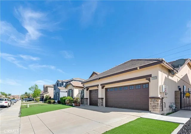 Photo 3 of Single family home for sale at 14545 Dalebrook Dr, Eastvale, CA 92880 | MLS# CV26011436 | Listing updated on 2026-05-05