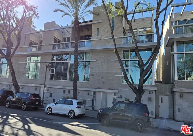 2nd image of 717 N Highland Ave #9, Los Angeles, CA 90038 | MLS# 26643315