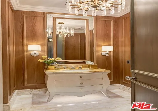 Homes for sale in Beverly Hills, CA | 610 N Rodeo Dr, Beverly Hills, CA 90210 | MLS# 26643243