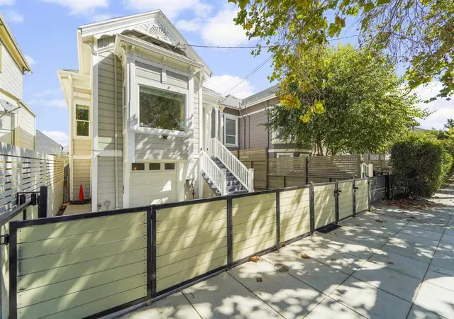 2nd image of 1662 14th Street, Oakland, CA 94607 | MLS# 41122117