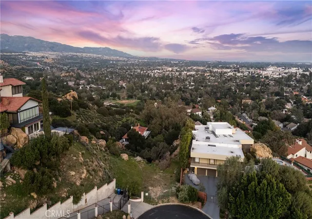 2nd image of 22882 Trigger St, Chatsworth, CA 91311 | MLS# SR26018794