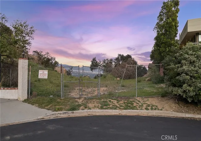 4th image of 22882 Trigger St, Chatsworth, CA 91311 | MLS# SR26018794