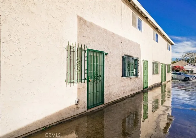 Photo 3 of Multi family home for sale at 947 S Sunol Dr, Los Angeles, CA 90023 | MLS# PW26015574 | Listing updated on 2026-09-26