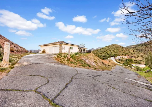 2nd image of 31511 Indian Oak Rd, Acton, CA 93510 | MLS# DW26016845