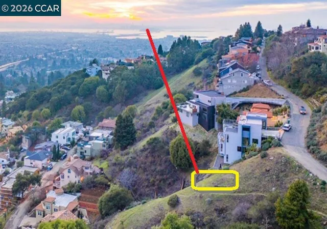 2nd image of 0 Gravat Dr, Oakland, CA 94705 | MLS# 41122154