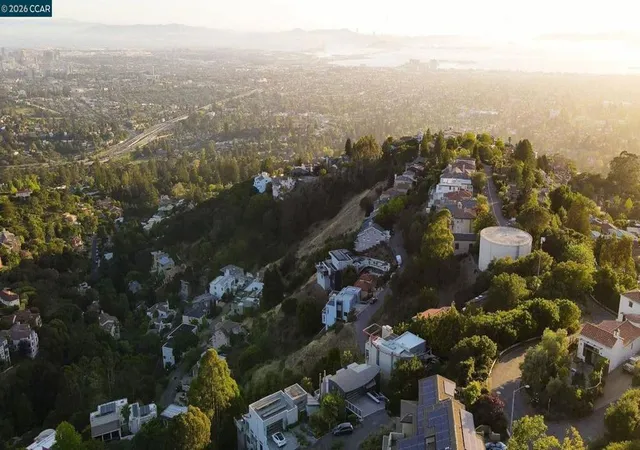 5th image of 0 Gravat Dr, Oakland, CA 94705 | MLS# 41122154