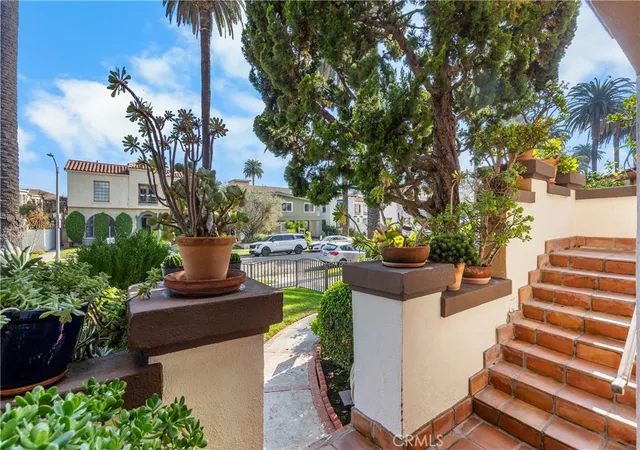 Homes for sale in Beverly Hills, CA | 137 N Hamilton Dr, Beverly Hills, CA 90211 | MLS# SR26018202