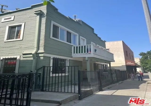 1st image of 1137 S Union Ave, Los Angeles, CA 90015 | MLS# 26643661