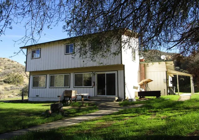 3rd image of 19825 New Idria Rd, Paicines, CA 95043 | MLS# ML82032657