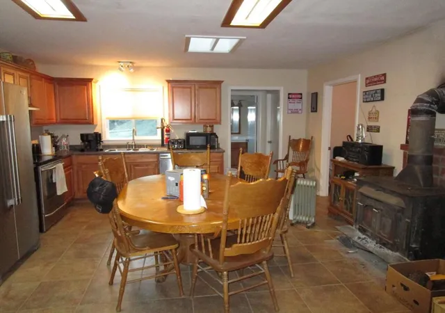 4th image of 19825 New Idria Rd, Paicines, CA 95043 | MLS# ML82032657
