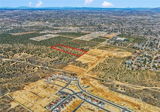 3rd image of 6600 Crockett Ave, Hesperia, CA 92345 | MLS# HD26018952