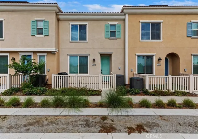 Homes for sale in Rialto, CA | 425 N Beechwood, Rialto, CA 92376 | MLS# IV26019422