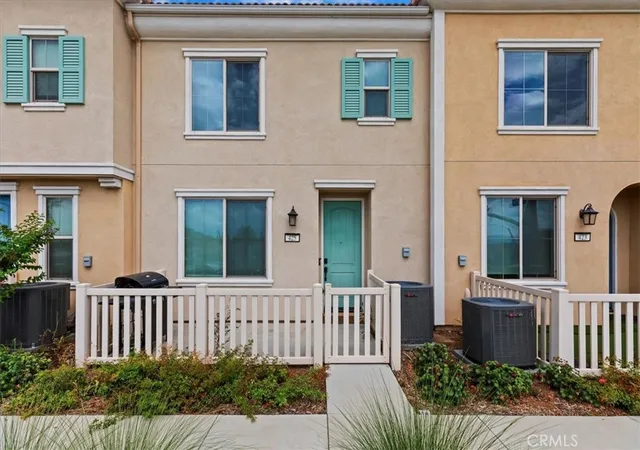 3rd image of 425 N Beechwood, Rialto, CA 92376 | MLS# IV26019422