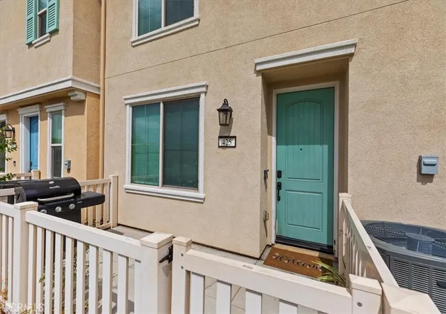 4th image of 425 N Beechwood, Rialto, CA 92376 | MLS# IV26019422