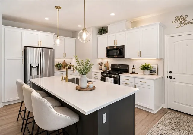 5th image of 425 N Beechwood, Rialto, CA 92376 | MLS# IV26019422