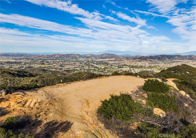 Photo 2 of Land for sale at 1 Via Baya, Murrieta, CA 92562 | MLS# OC26015033 | Listing updated on 2026-03-03