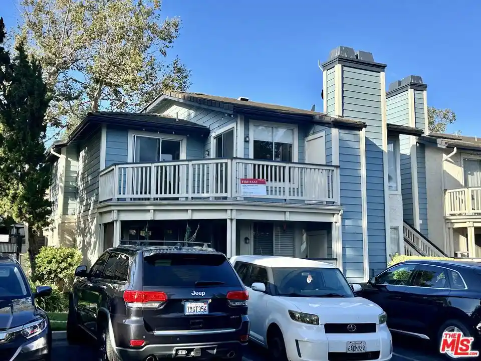 Listing Photo 1 - Condo for sale in 2486 Pleasant Wy located at 2486 Pleasant Wy, Thousand Oaks, CA 91362 - Unit 2486 Pleasant Way