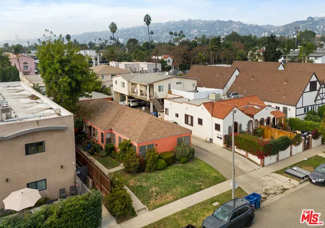1st image of 833 N Poinsettia Pl, Los Angeles, CA 90046 | MLS# 26644191