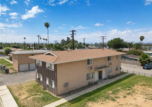 Photo 3 of House for sale at 421 Devener, Riverside, CA 92507 | MLS# CV26019708 | Listing updated on 2026-10-08