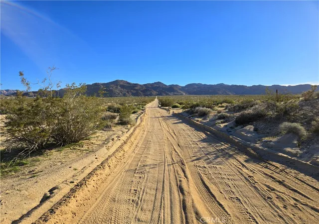 Photo 3 of Sale Pending at 6200 Lee Dr, Joshua Tree, CA 92252 | MLS# JT26020126 | Listing updated on 2026-07-13