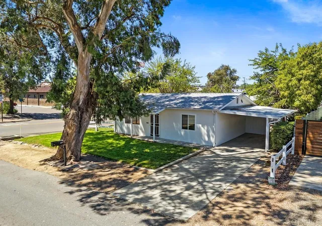 4th image of 549 D St, Ramona, CA 92065 | MLS# NDP2600868