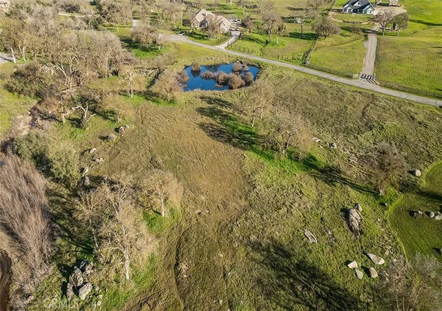5th image of 14798 Feather Woods Ln, Prather, CA 93651 | MLS# FR26020514