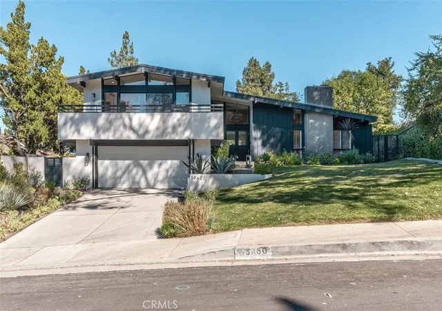 Photo 1 of Single family home for sale at 3960 Ellenita, Tarzana, CA 91356 | MLS# SR26020511 | Listing updated on 2026-10-01