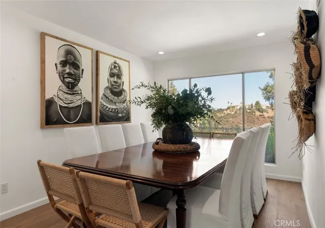 Photo 3 of Single family home for sale at 3960 Ellenita, Tarzana, CA 91356 | MLS# SR26020511 | Listing updated on 2026-10-01
