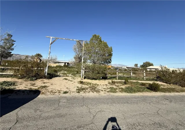4th image of 26200 Cheyenne, Mojave, CA 93501 | MLS# HD26017949